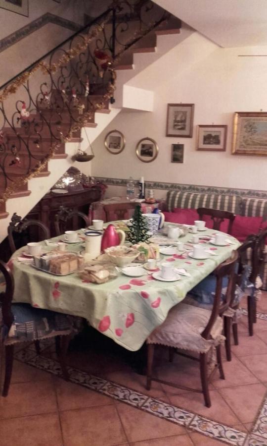 La Via Dei Presepi Bed & Breakfast Napoli Dış mekan fotoğraf
